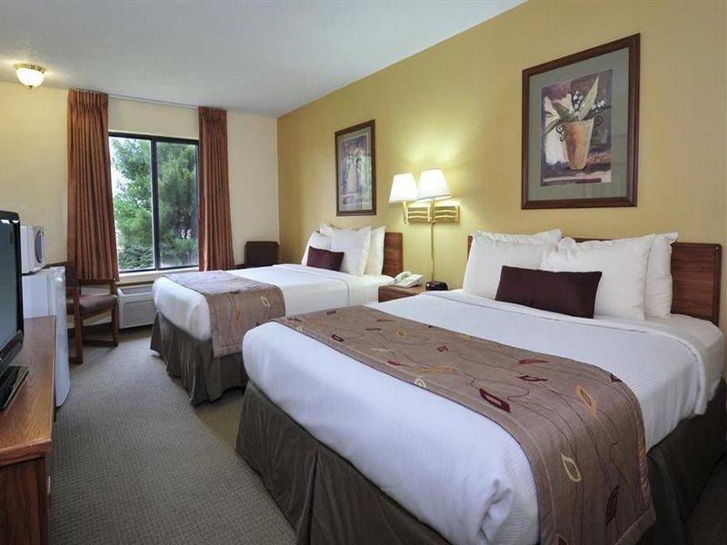 Ramada By Wyndham Wisconsin Dells I-90 Hotel Lake Delton Екстериор снимка
