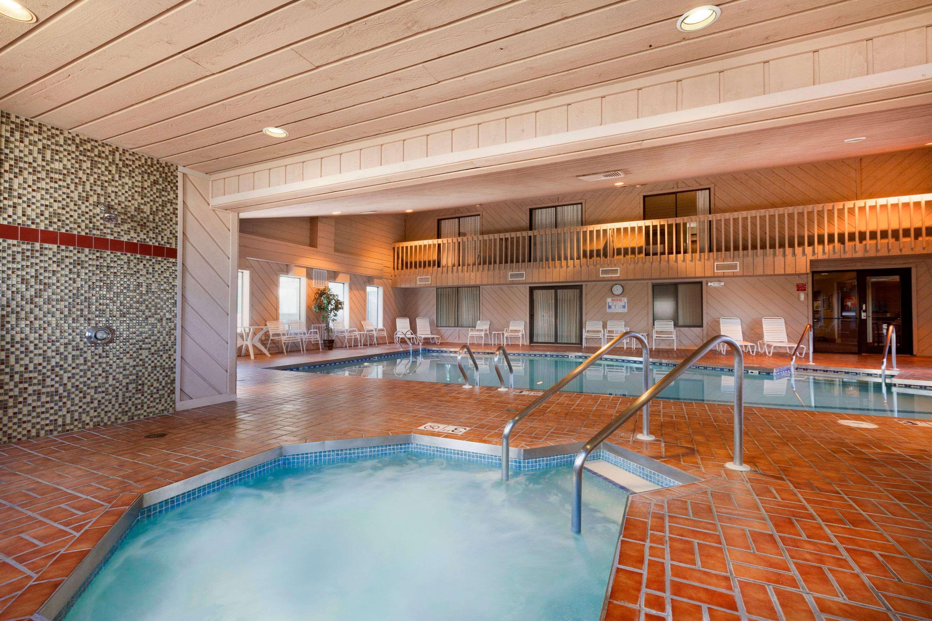 Ramada By Wyndham Wisconsin Dells I-90 Hotel Lake Delton Екстериор снимка