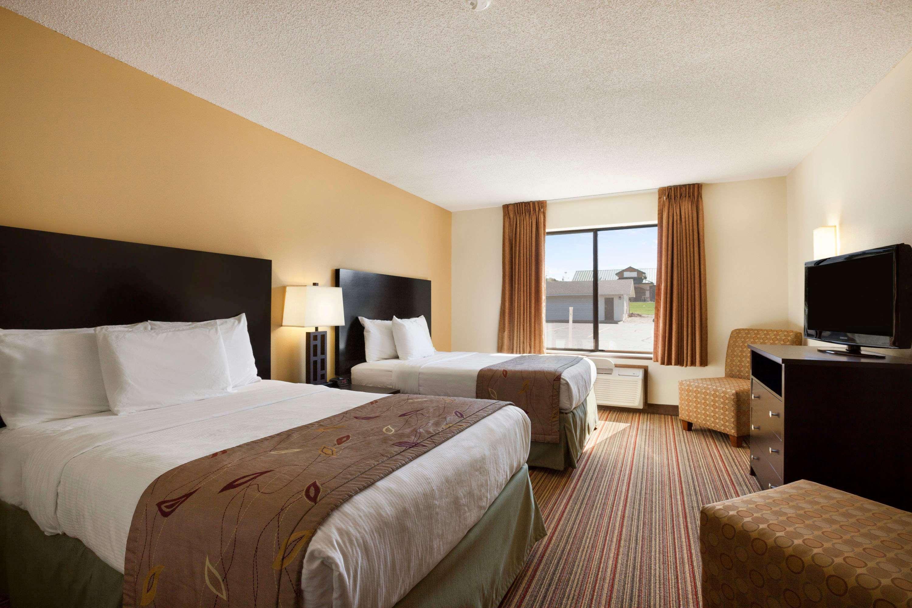 Ramada By Wyndham Wisconsin Dells I-90 Hotel Lake Delton Екстериор снимка