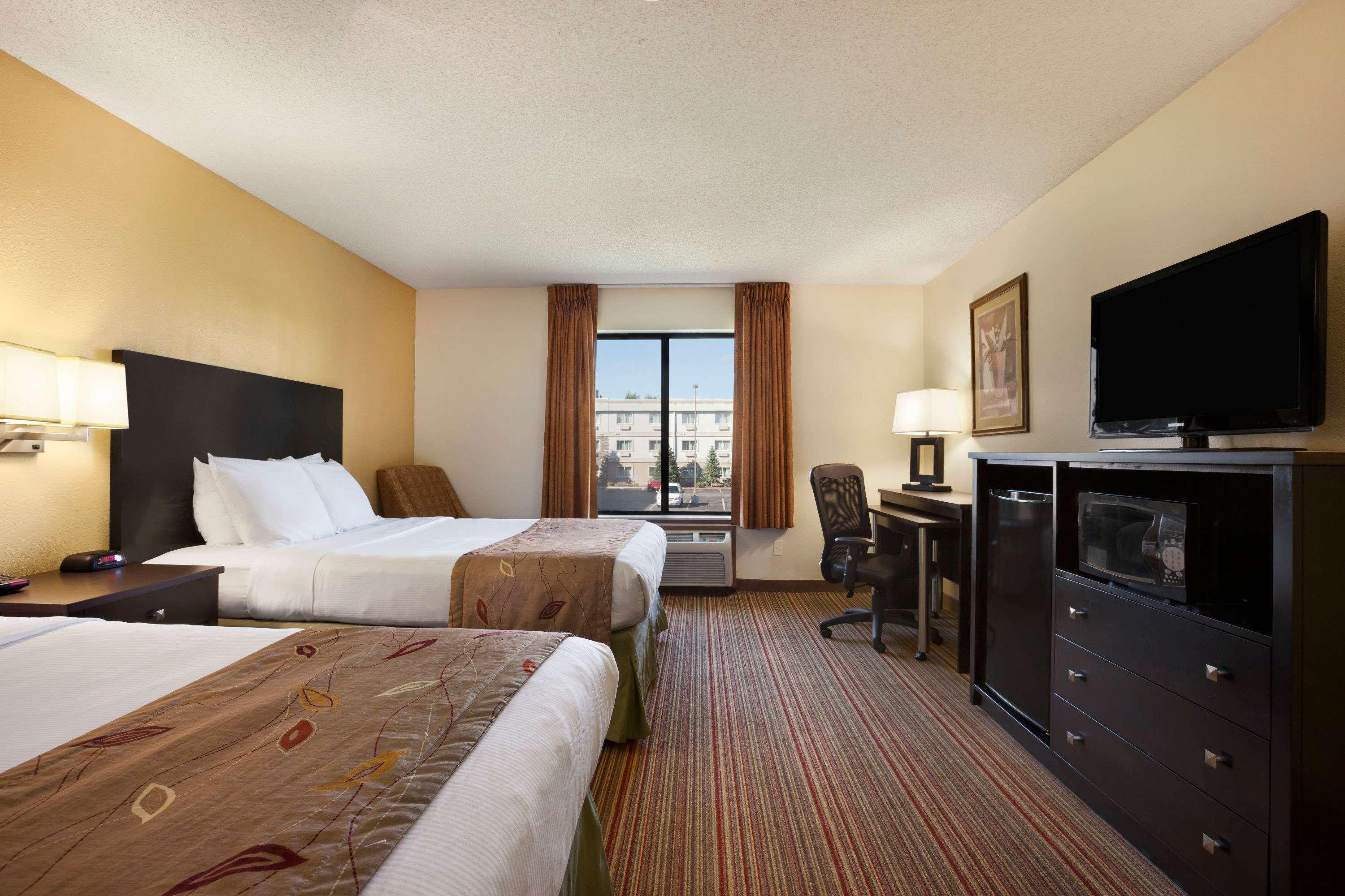 Ramada By Wyndham Wisconsin Dells I-90 Hotel Lake Delton Екстериор снимка