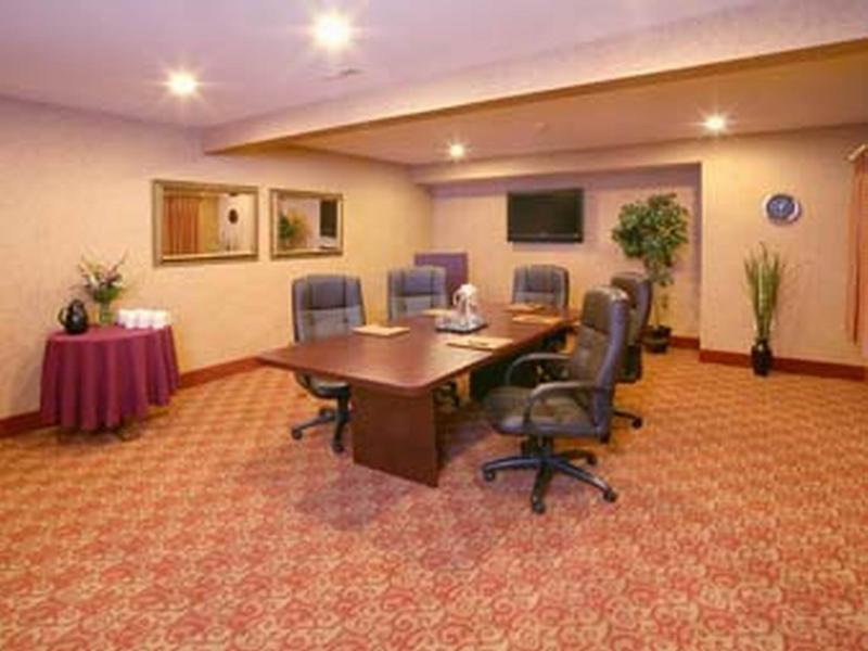 Ramada By Wyndham Wisconsin Dells I-90 Hotel Lake Delton Екстериор снимка