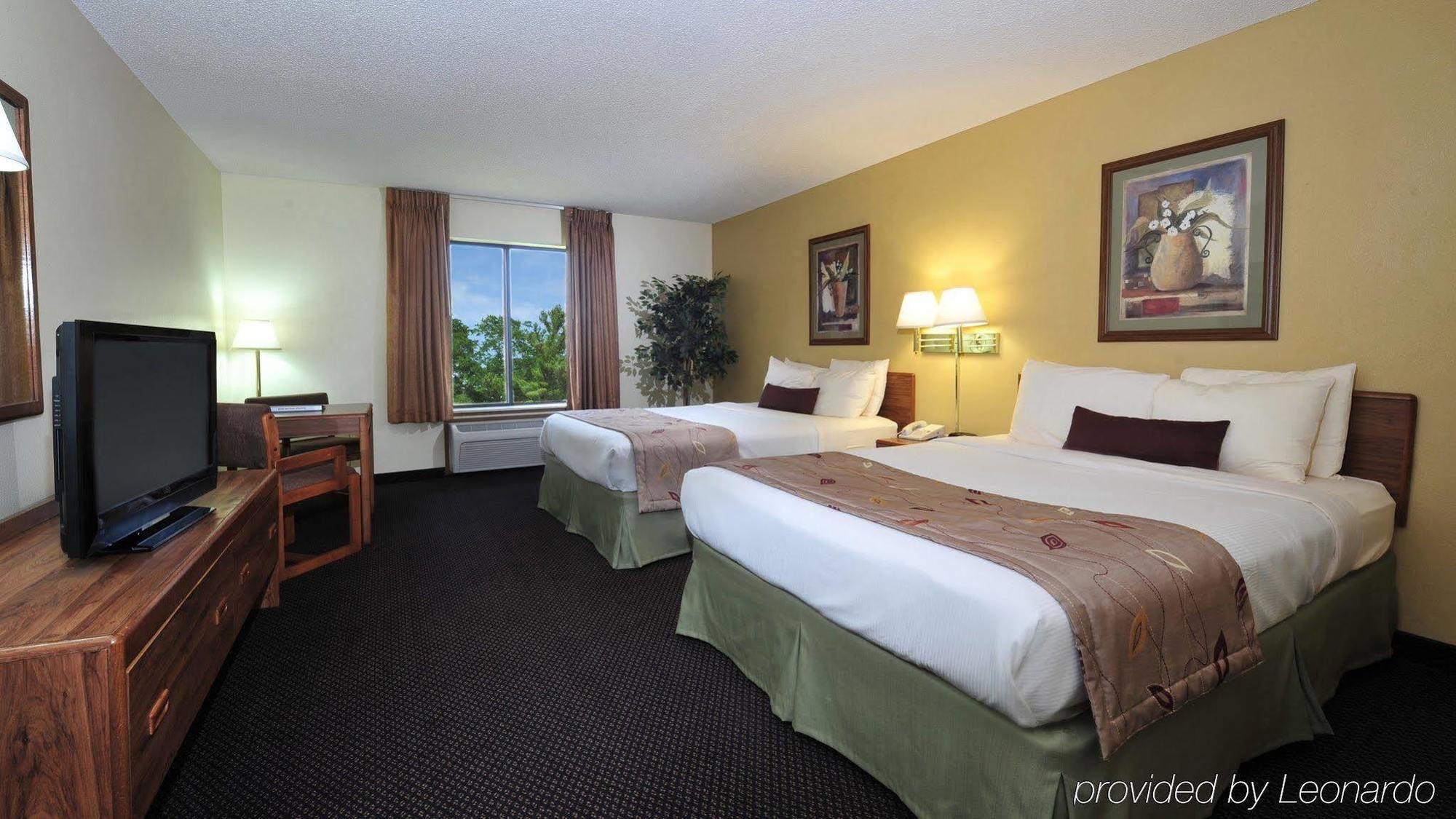 Ramada By Wyndham Wisconsin Dells I-90 Hotel Lake Delton Екстериор снимка