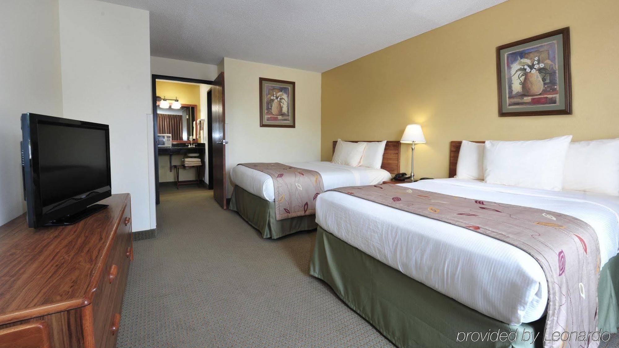 Ramada By Wyndham Wisconsin Dells I-90 Hotel Lake Delton Екстериор снимка