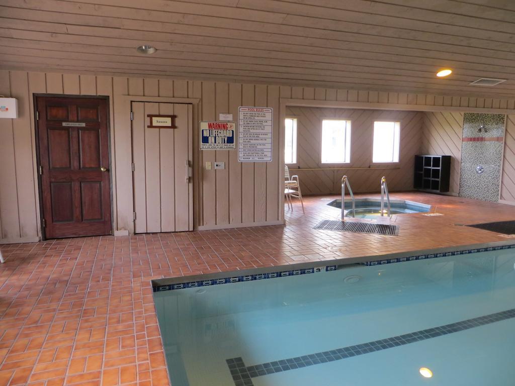 Ramada By Wyndham Wisconsin Dells I-90 Hotel Lake Delton Екстериор снимка