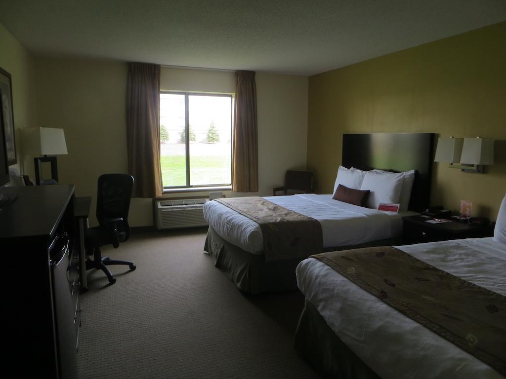 Ramada By Wyndham Wisconsin Dells I-90 Hotel Lake Delton Екстериор снимка