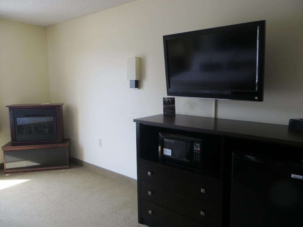 Ramada By Wyndham Wisconsin Dells I-90 Hotel Lake Delton Екстериор снимка