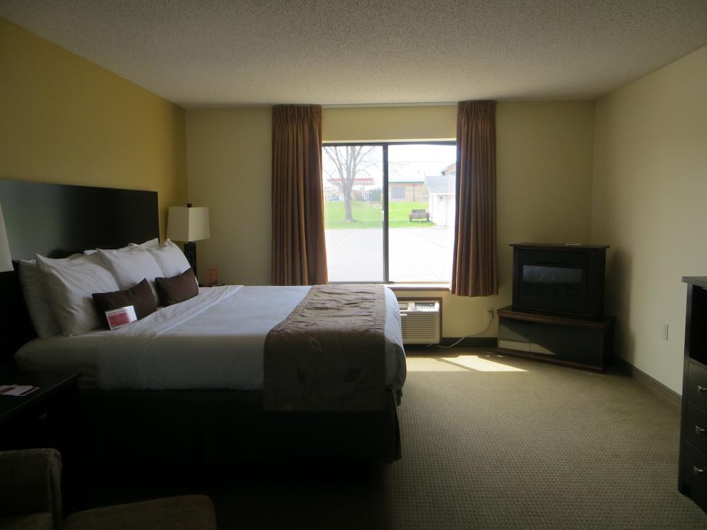 Ramada By Wyndham Wisconsin Dells I-90 Hotel Lake Delton Екстериор снимка