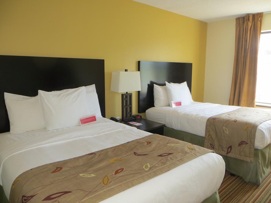 Ramada By Wyndham Wisconsin Dells I-90 Hotel Lake Delton Екстериор снимка